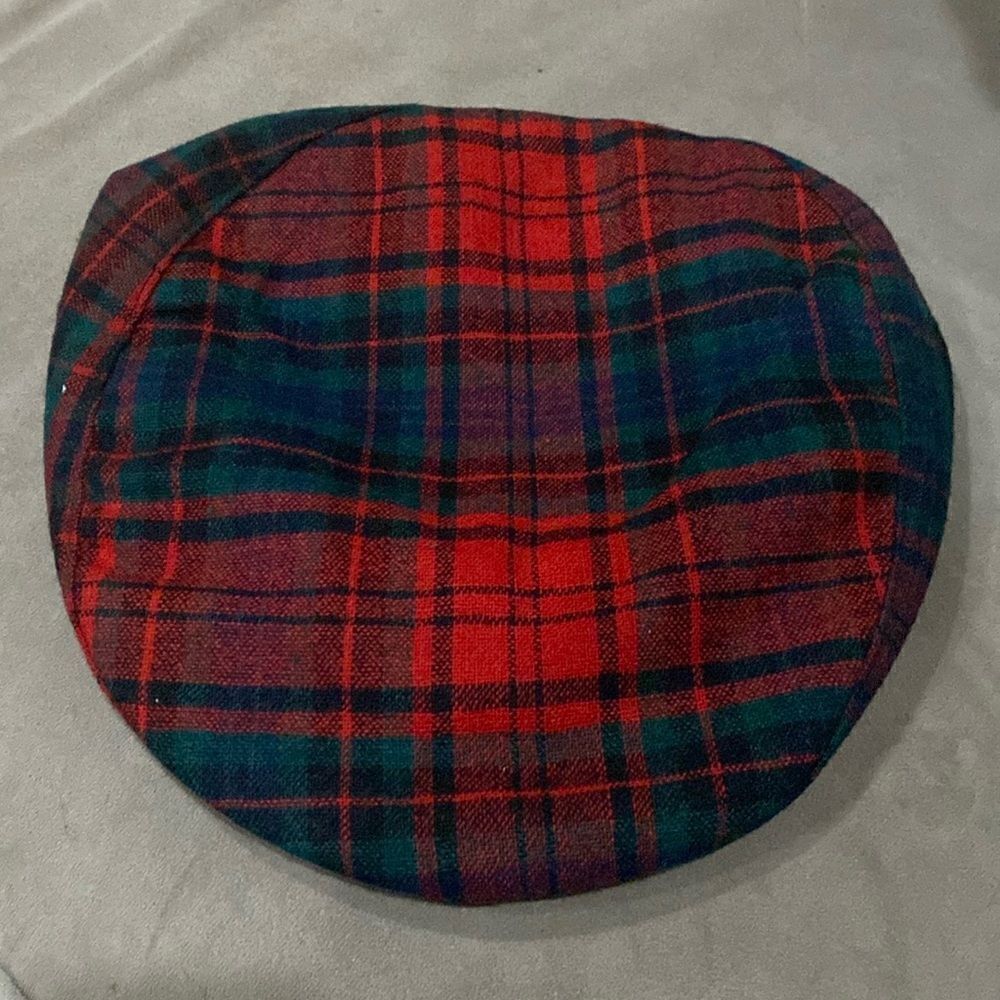 VTG Vintage Woolrich Jaunty Pageboy Red Plaid. Cap Size 7.25